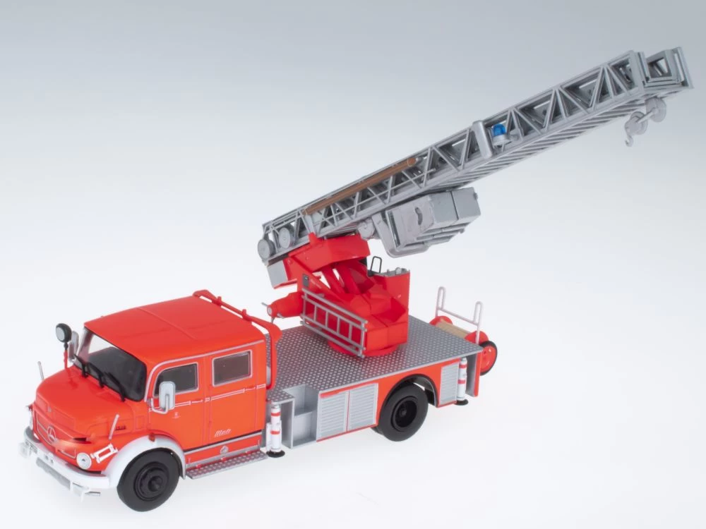 Mercedes Benz L 1519 DLK30 Metz Germany - 1966 - Fire Trucks In 1:43 - Image 4