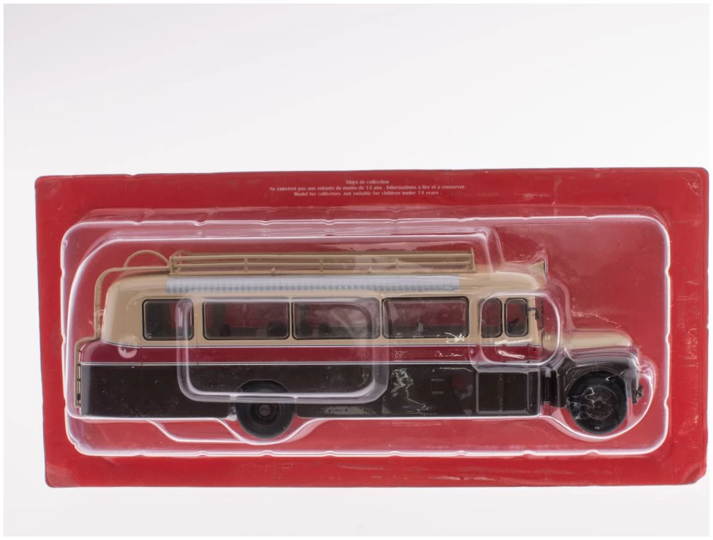 Citroen 46 DP UAD (1955) 1:43rd Scale Buses Of The World - Image 3