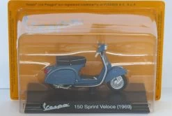 Vespa 150 SPRINT VELOCE - 1969 Vespa Collection In 1:18