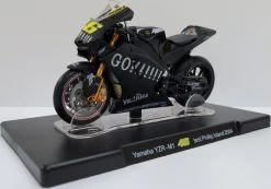 Yamaha YZR-M1 Phillip Island 2004 Rossi Valentino Rossi Collection In 1:18